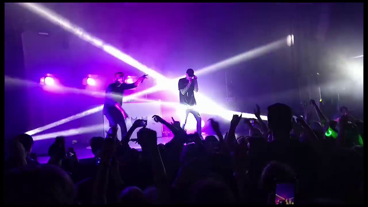 Dat Adam - 700 Main Street live in Frankfurt