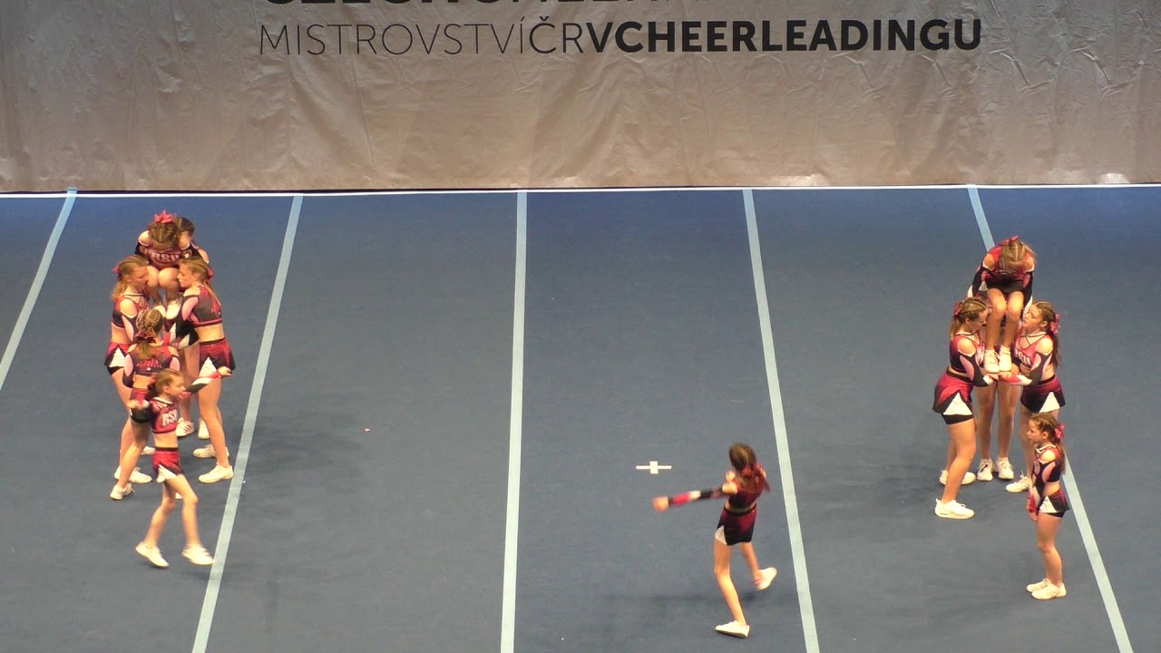 Team Cheer Youth Median BSH Cheerleaders BSH Unicorns at CZCN 2019