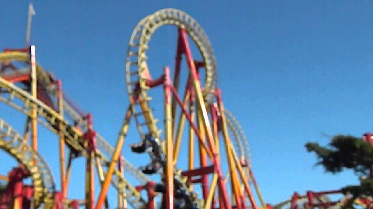 Montanha-russa Fire Whip no Beto Carrero World