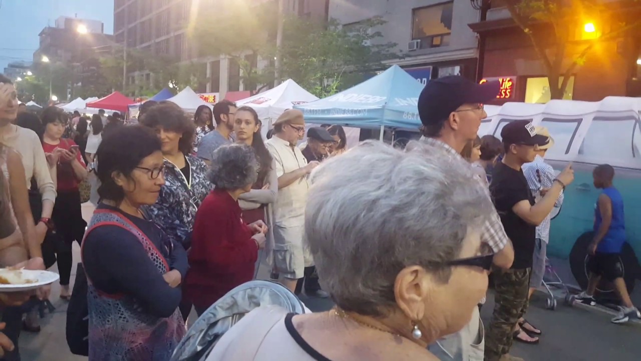 Tarantella a Toronto little Italy festival