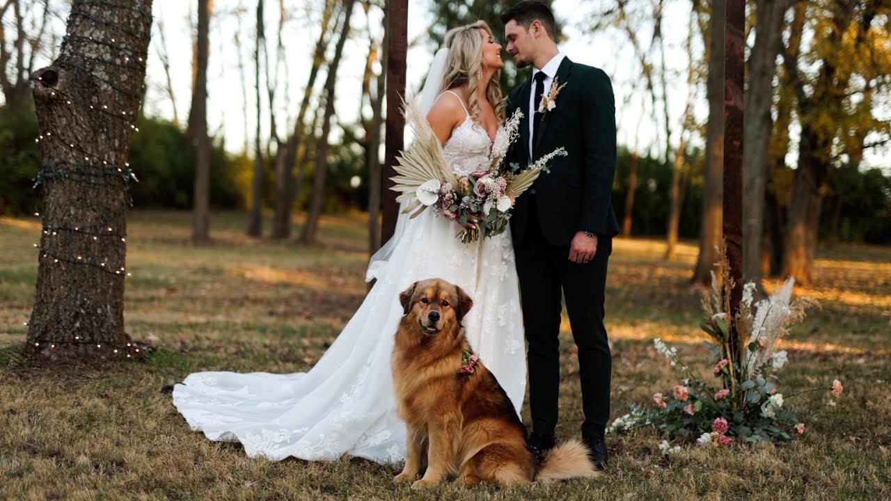 Their Dog Was Their Flower Girl!  {Beautiful Fall Kentucky Wedding} // Madison and Zach