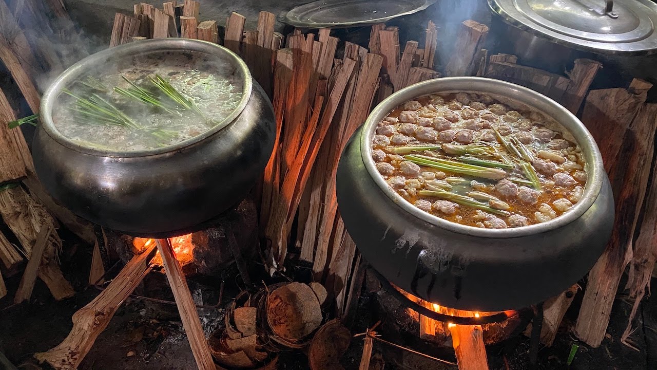 Quán bún bò huế siêu ngon nhưng phải chờ đợi, không dành cho khách bận rộn