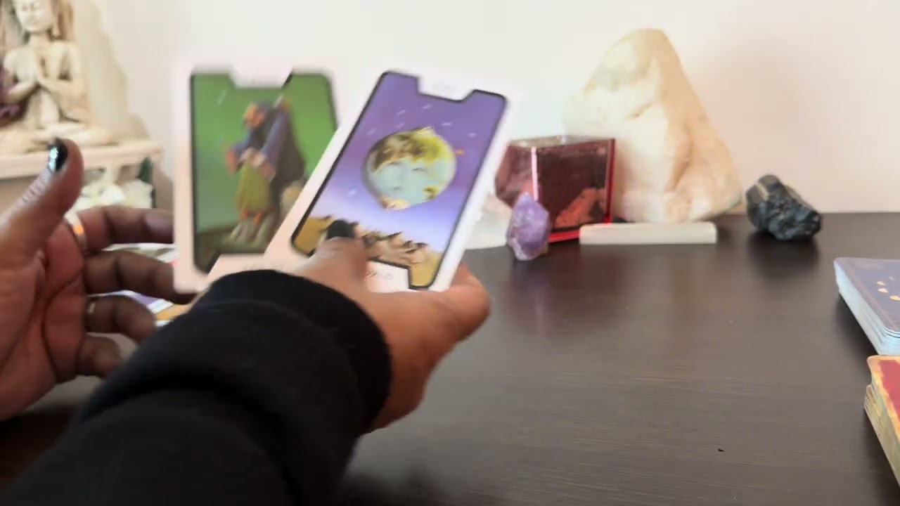 SALE UNA ENERG&Iacute;A NEGATIVA QUE FUE PROVOCADA HACE A&Ntilde;OS #tarot #tarotgratis #tarointerativo #karma