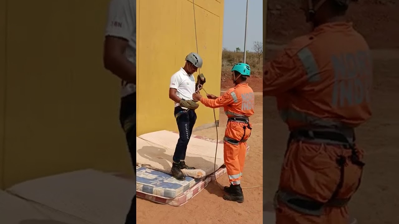 My Rappelling jamp from high rise building, Rope rescue course, NDRF training