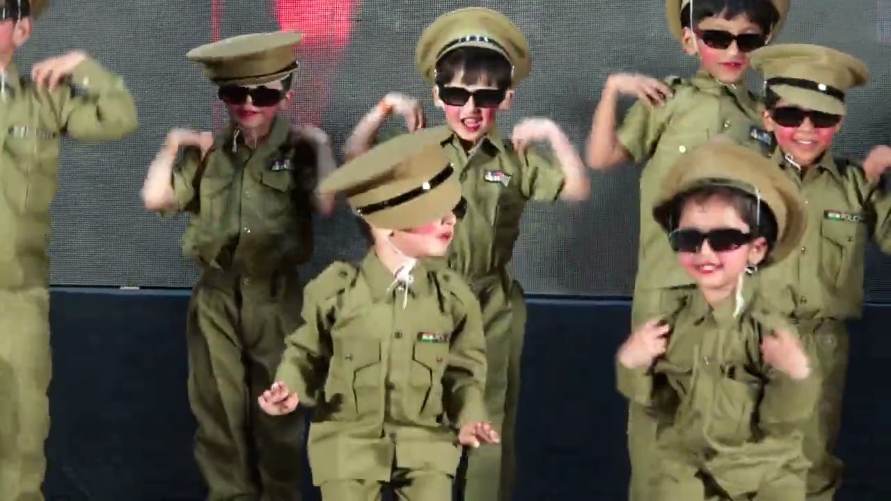 Cute & Energetic Dance on Pandey Ji Seeti by LKG Kids | Annual Function 2025