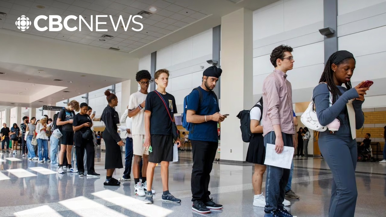 Canadian economy lost 18,000 jobs last month: Statistics Canada
