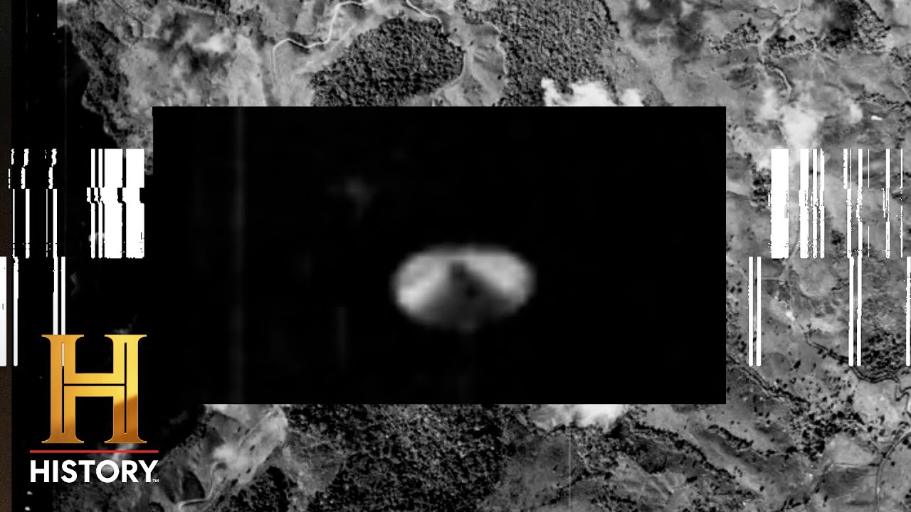 The Proof Is Out There: UFO Photo CANNOT be Debunked! (Season 3) | History