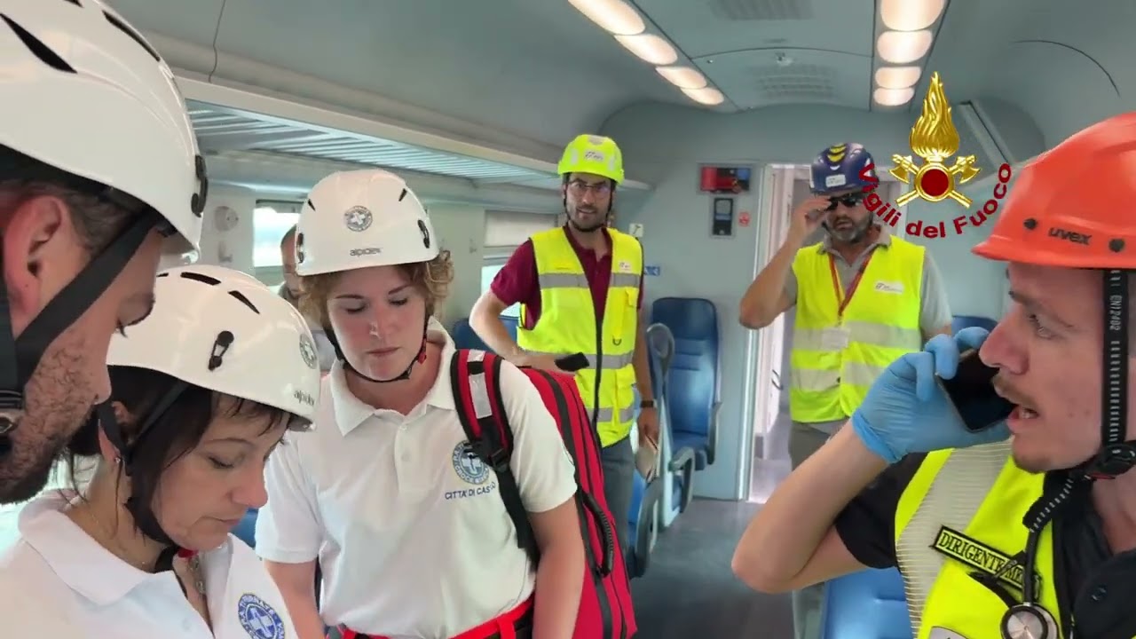 Vigili del Fuoco. Simulazione di un incendio su un treno passeggeri a Foligno