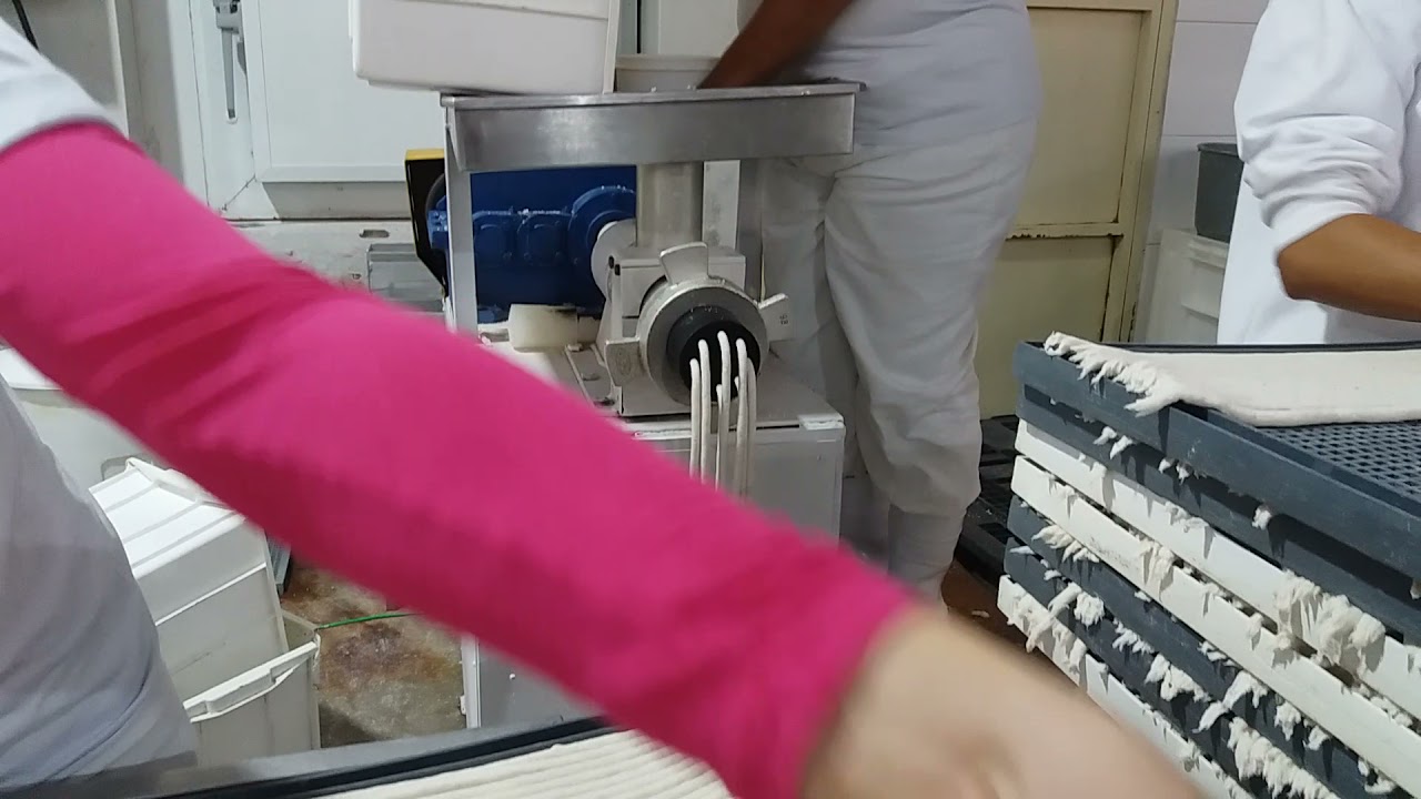 EXTRUZORA PARA PRODU&Ccedil;&Atilde;O DE PALITOS PET.
