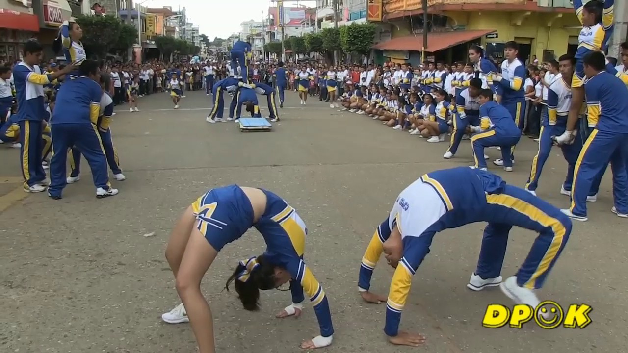 Desfile conmemorativo de la Revolución Mexicana - CBtis Porristas Aereos