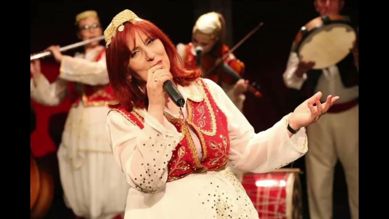Nurije Myftari - Karafili ne saksi