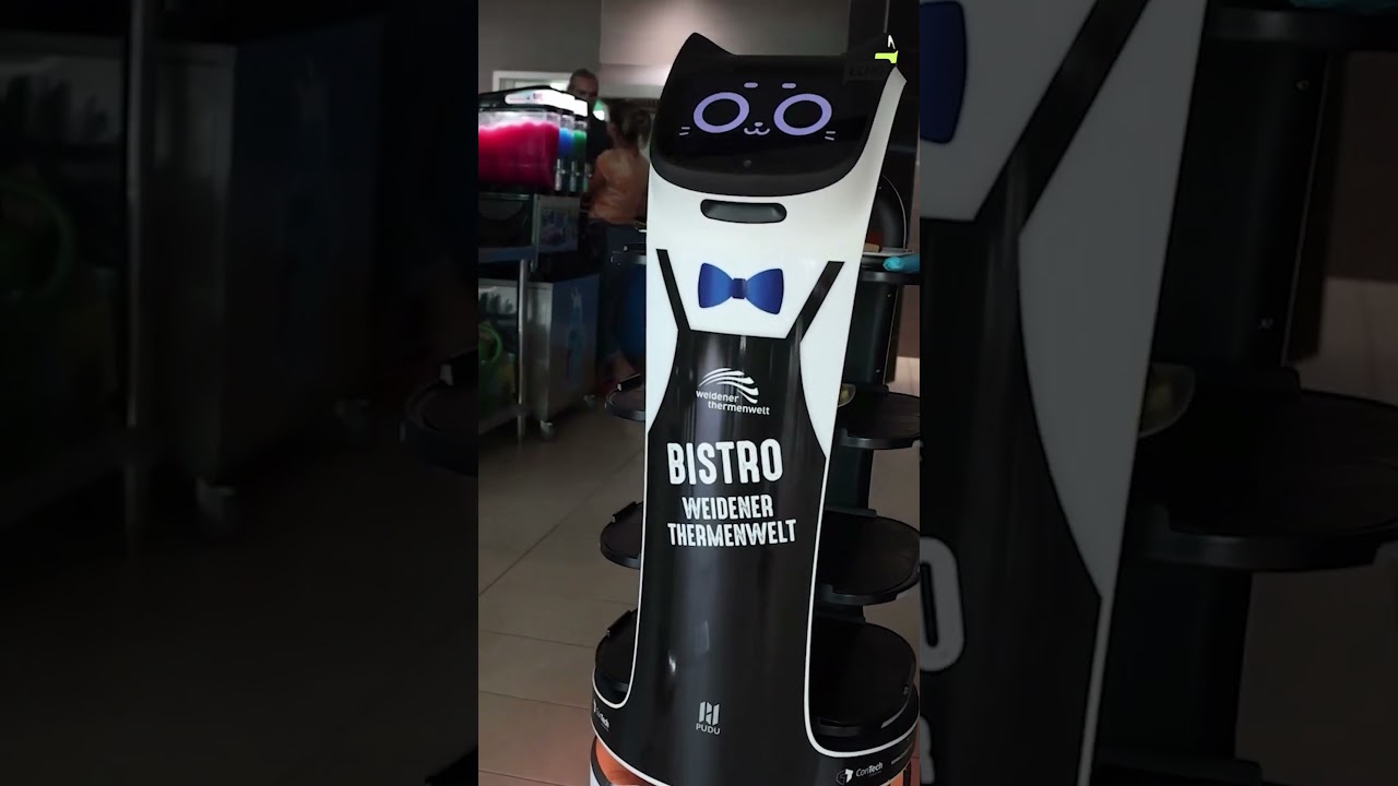 Neue Roboter-Bedienung im Bistro der Weidener Thermenwelt