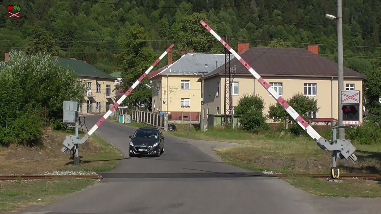 Železničné priecestie Kremnica [SP0528] - 20.7.2022 / Železniční přejezd / Slovak railroad crossing