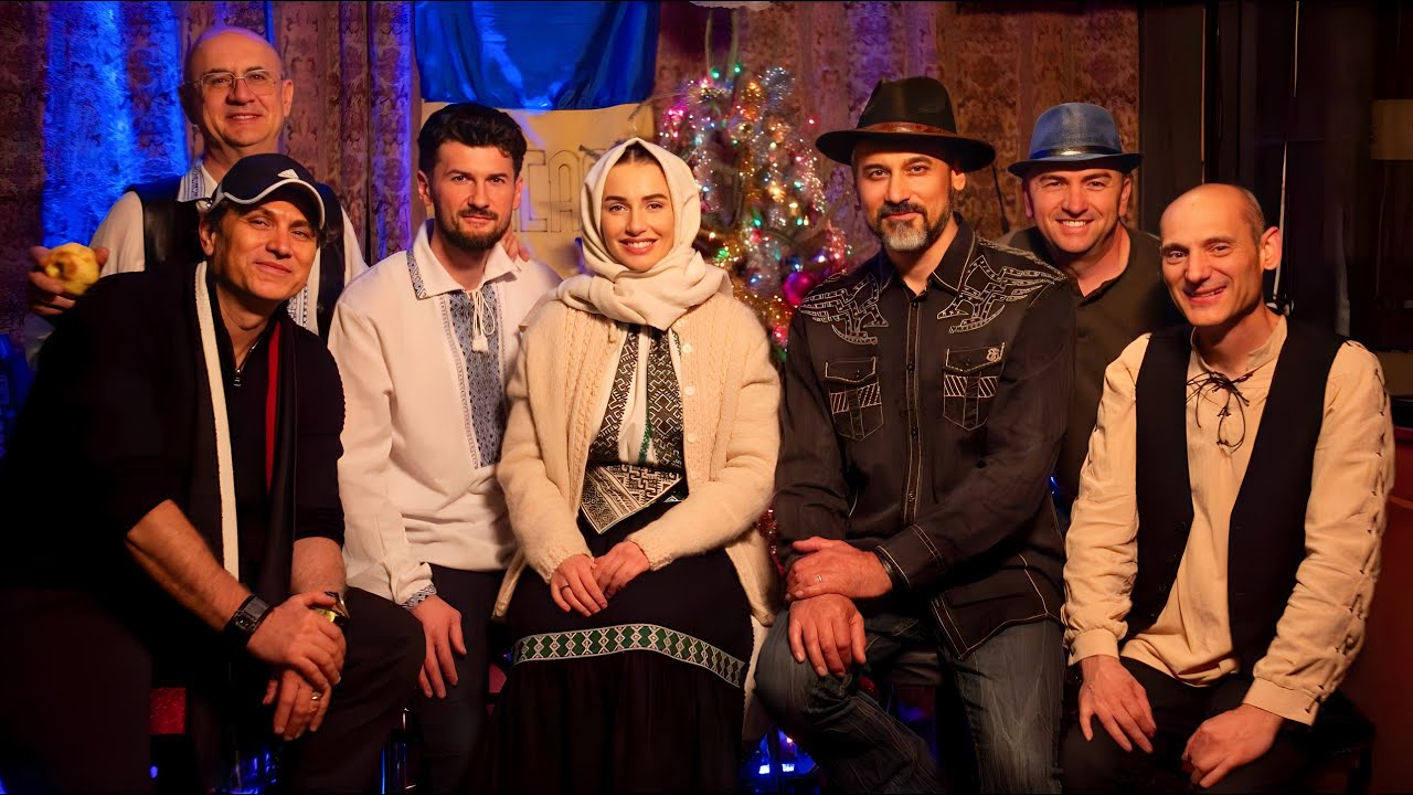 Paula Hriscu feat. VOX MARIS CHICAGO & @HDeanOfficial  - DOMNU' PĂMÂNTULUI (colind) @voxmarisband