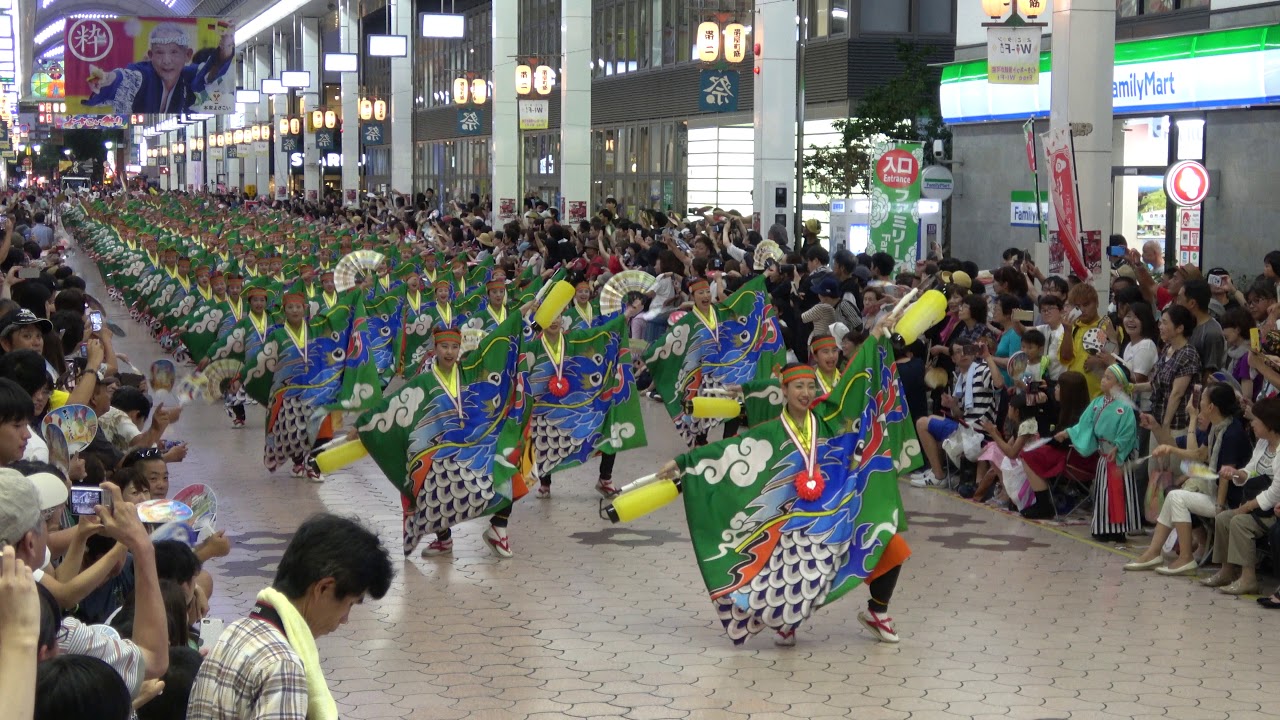 とらっくよさこい(ちふれ)　2019高知よさこい祭り8/12(月) 全国大会　帯屋町筋会場