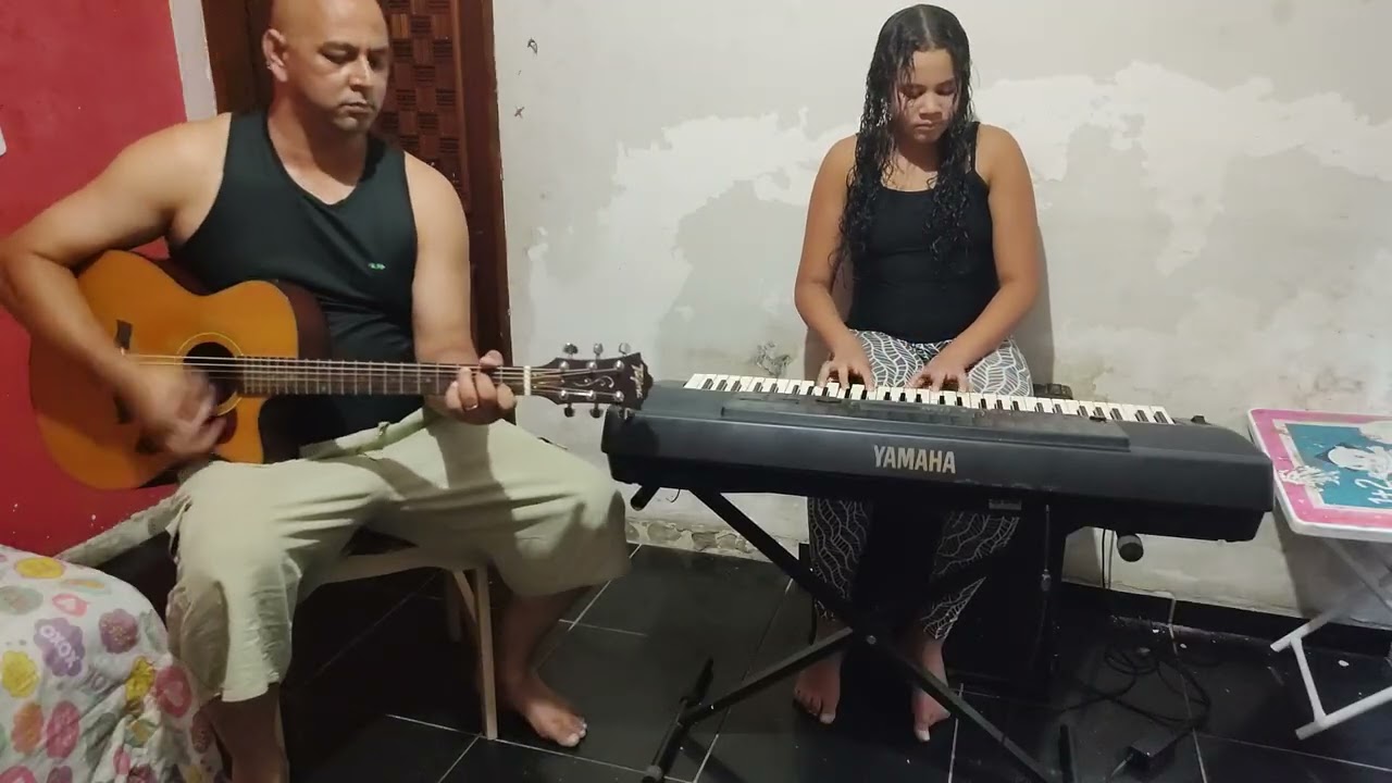 Samuelzão tocando com a filha #musica #gospelmusic #talent 