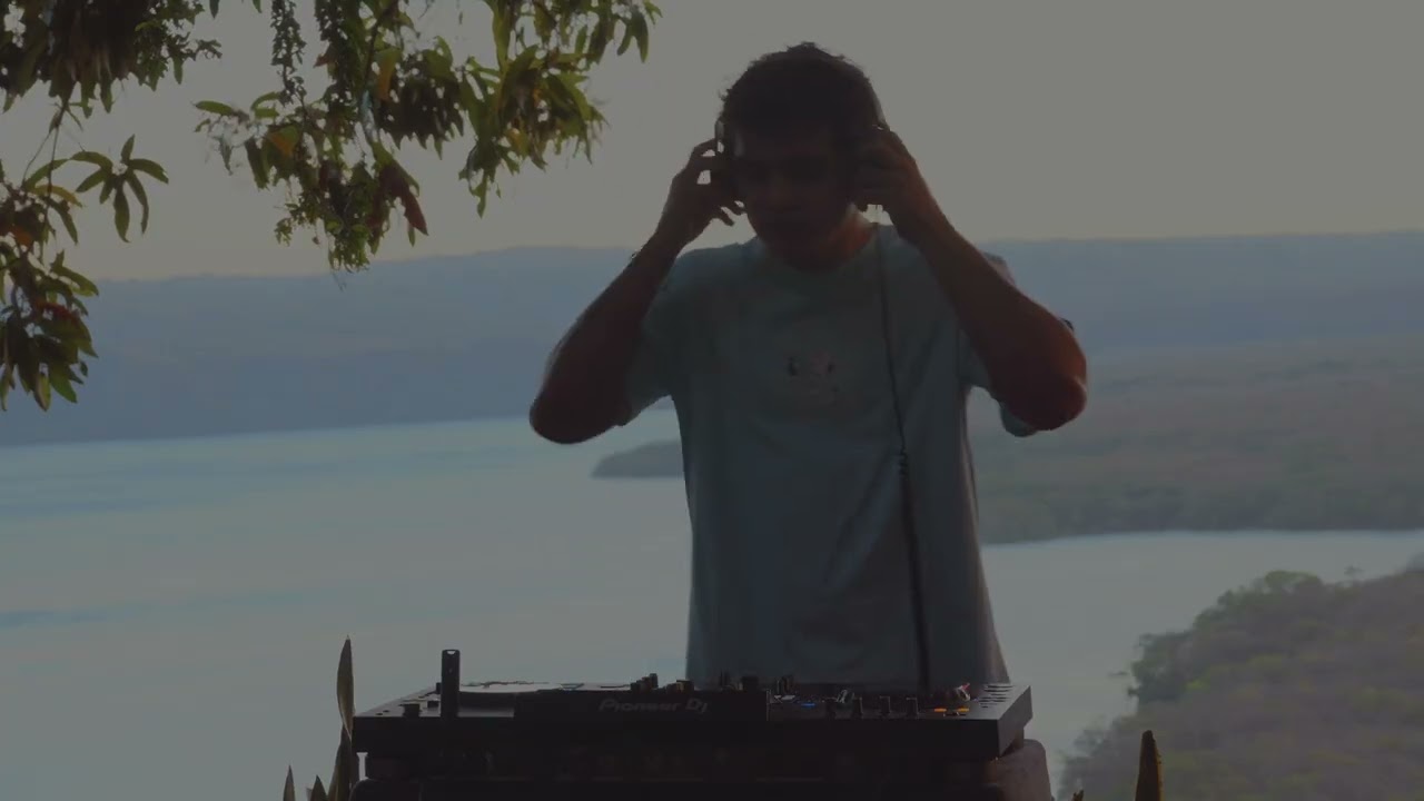 Medal – Live Tech House Set at Lago de Masaya 🌋 (Nicaragua)