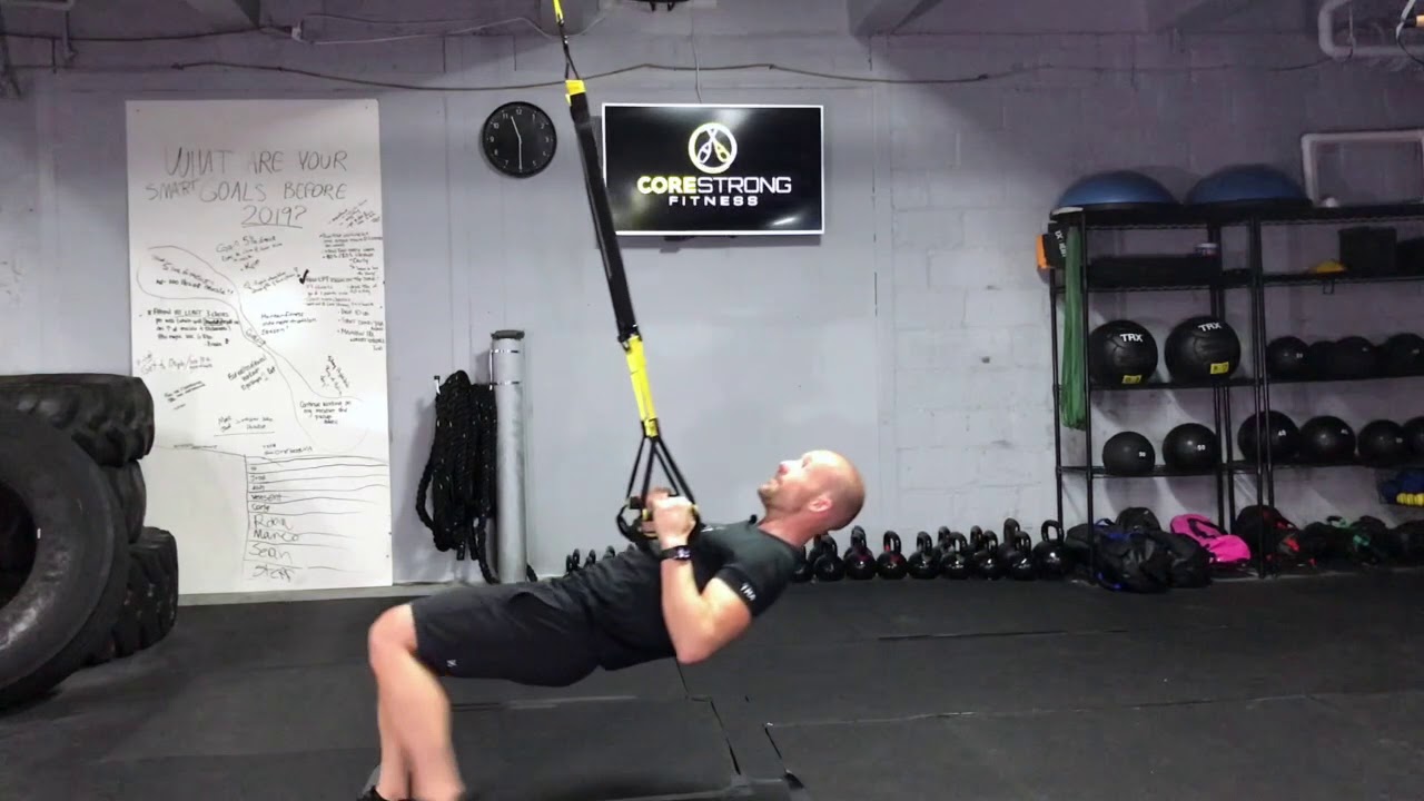 Как выполнять нижнюю тягу TRX