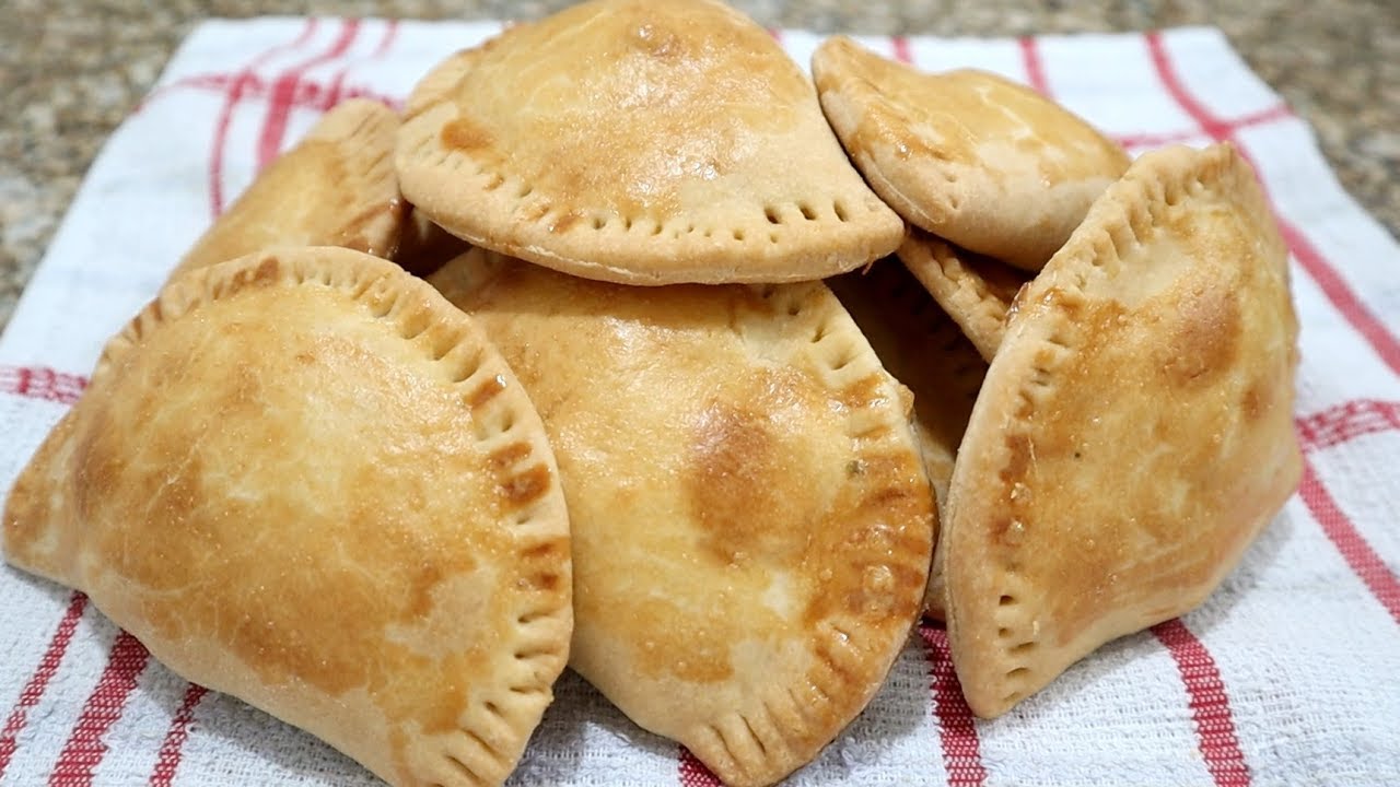 UM PASTEL DE FORNO DIFERENTE (TIPO CAlZONE)