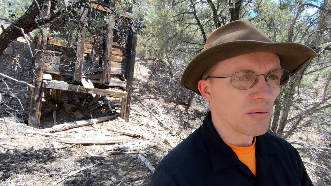 Abandoned Miner's Cabin and Squatting Squirrels!