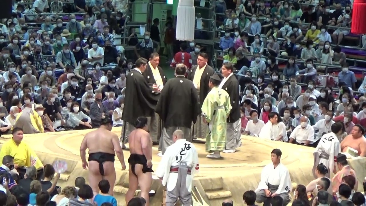 【大相撲名古屋場所 八日目】前代未聞の珍事「まわし待った」で結びの一番取り直し　若元春×照ノ富士
