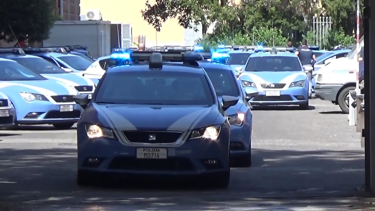 AMAZING/ Uscita Volanti polizia Roma