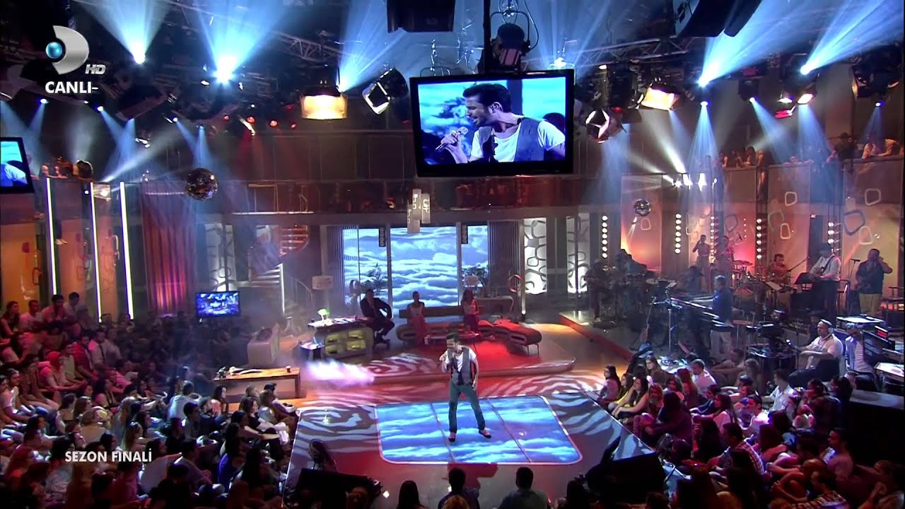 Kenan Doğulu   Aşka Türlü Şeyler Beyaz Show 15 06 12 HD mSp Astronot