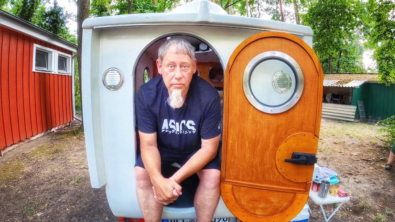 Mini Camper selbst gebaut - Erfinder baut PKW Anhänger zum DIY Mini Wohnmobil um