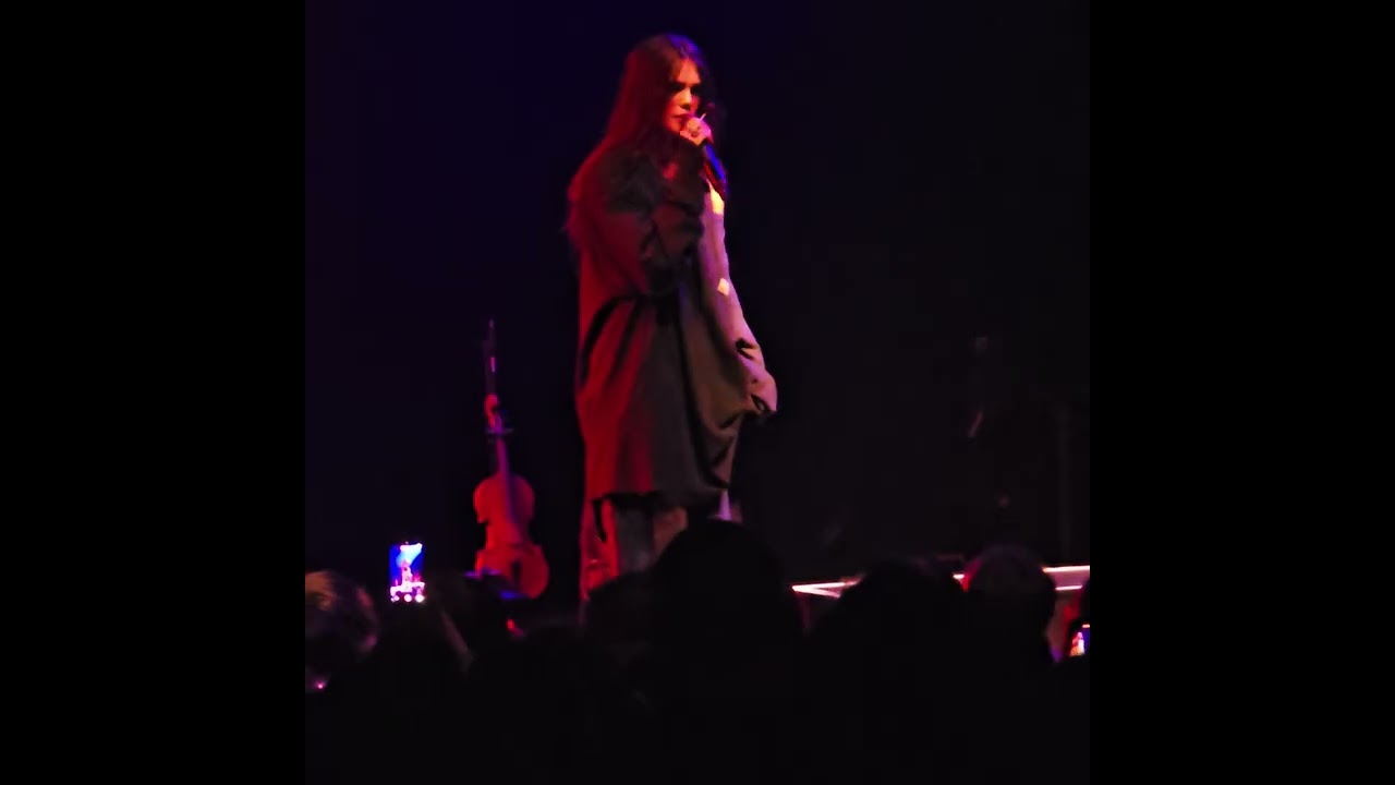 Sofia Isella performing Muse at the Fox Theater  11.8.25 