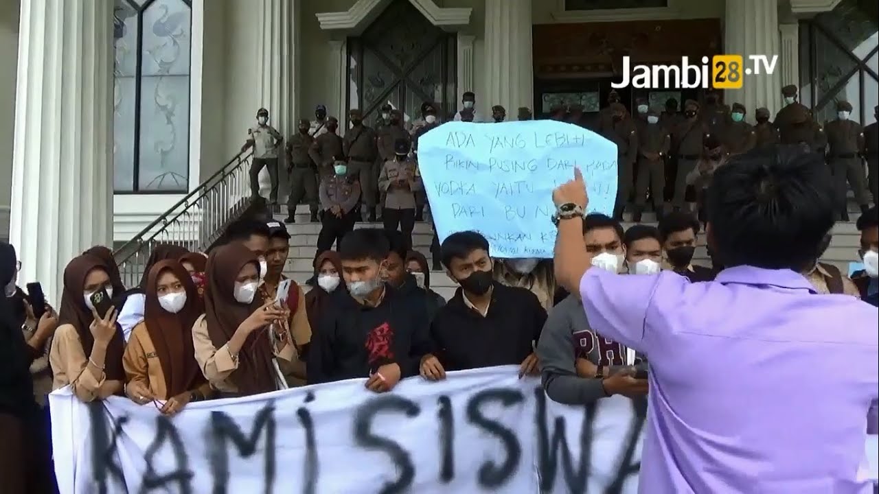 Kepsek Diduga Korupsi Miliaran, Ratusan Siswa SMAN 3 Muaro Jambi Demo Kantor Gubernur