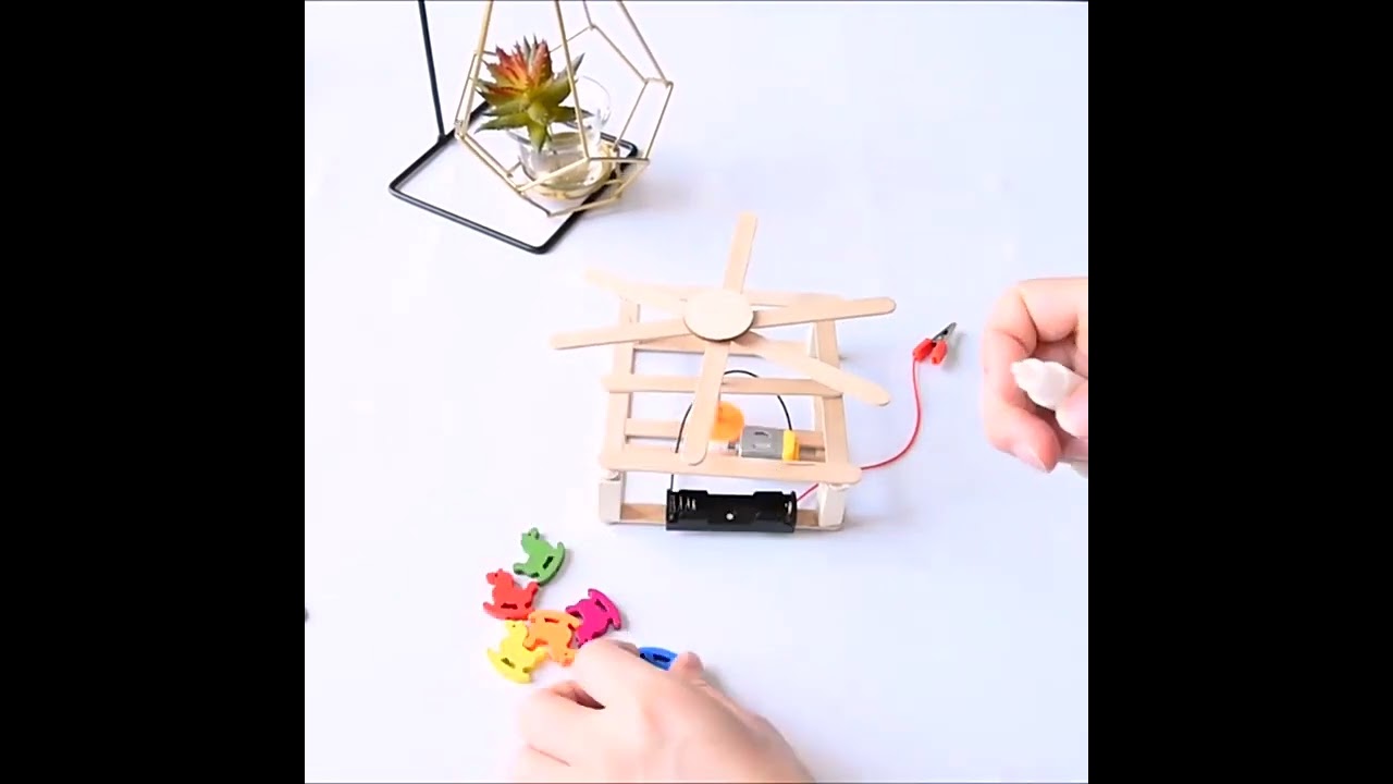 SEA-LAND R-11 DIY Wooden Carousel Kit - Make a carousel out of ice cream sticks&small wooden sticks