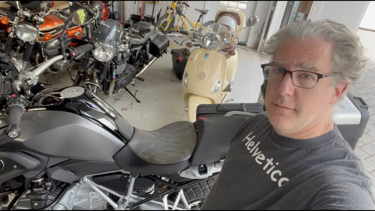 600 Mile Service for an R1250GS oil change, rear spline lube, and rear drive gear oil change