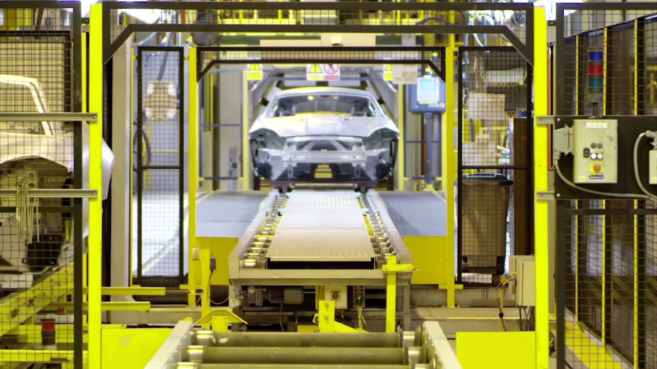 Tata Motors stock hits record on split-up plan | REUTERS