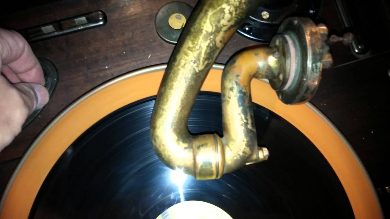 VV 4-40 Orthophonic Floor Model Victrola, From 1928