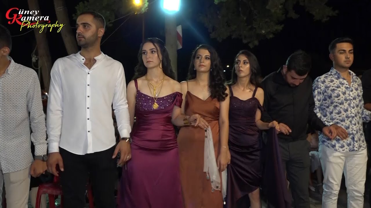 Şarkıya Bak Kürtçenin Engüzel Halayı 'Le LeLe DAYE' ÖZLEM İLE EMRAH grup Halisötrü & Güney Kamera