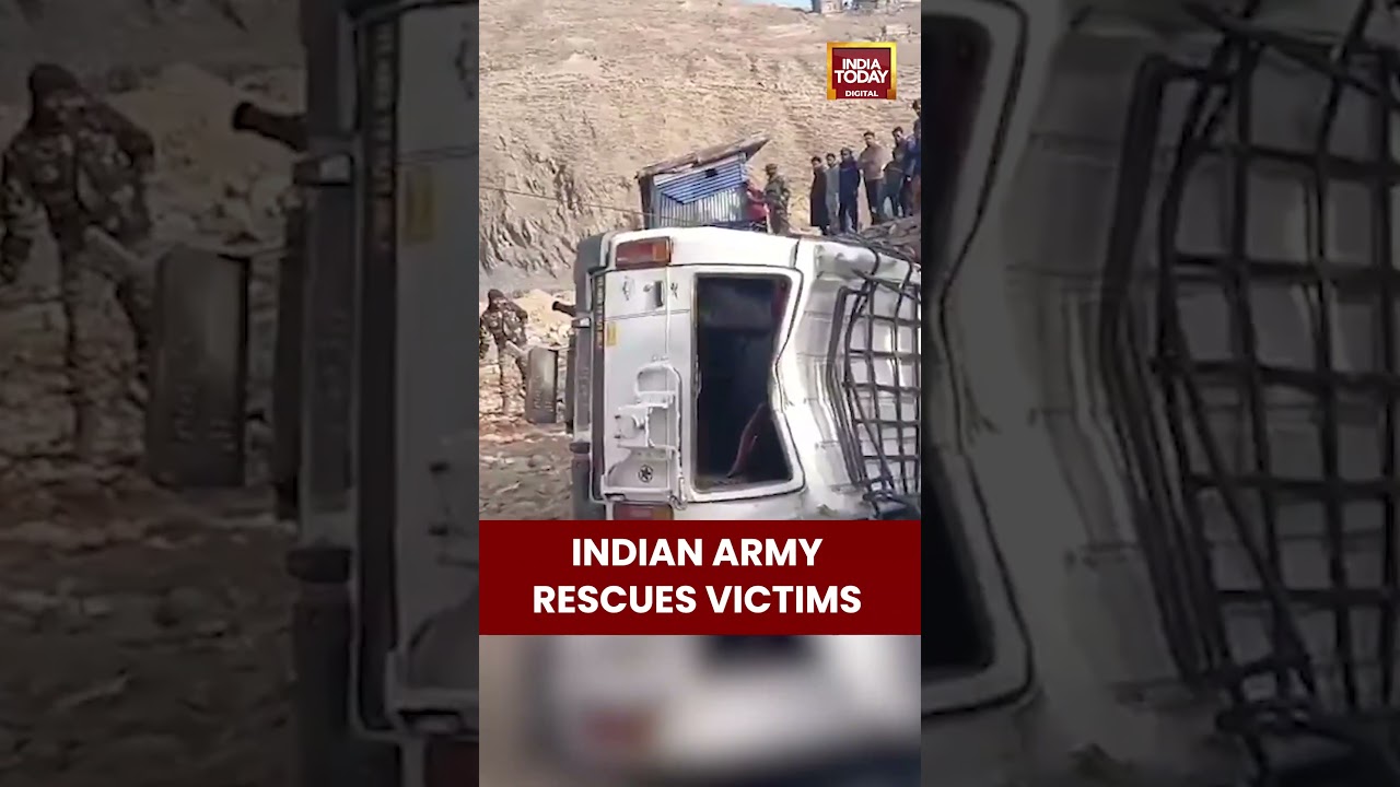 Indian Army Rescues Sumo Vehicle Victims in Gurez Valley, J&K | Emergency Aid Provided