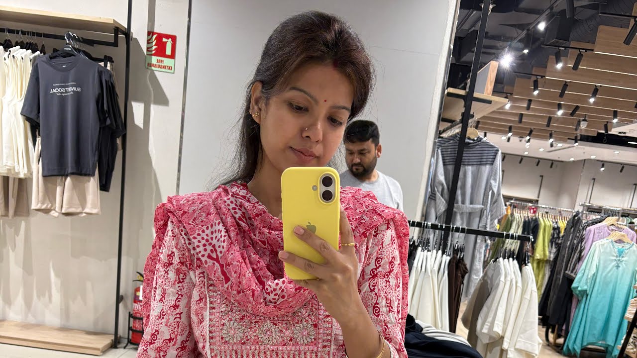 Mall haunting ajkl aise hori hai