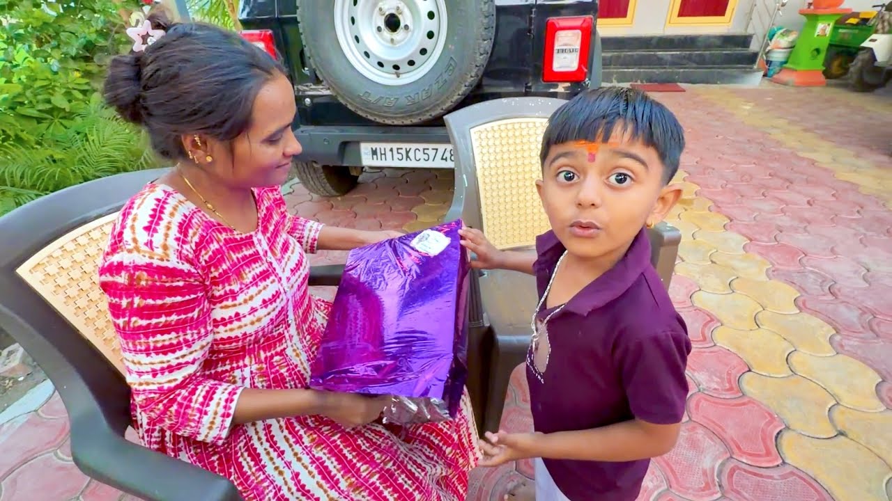 बदलापूरचा अथर्वने माऊलीला gift काय दिलं 😳