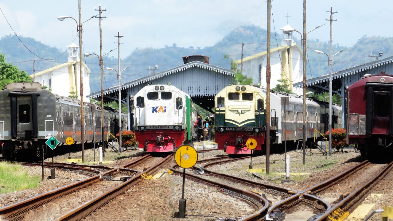 2X PERSILANGAN KERETA API TAMBAHAN DI STASIUN TULUNGAGUNG