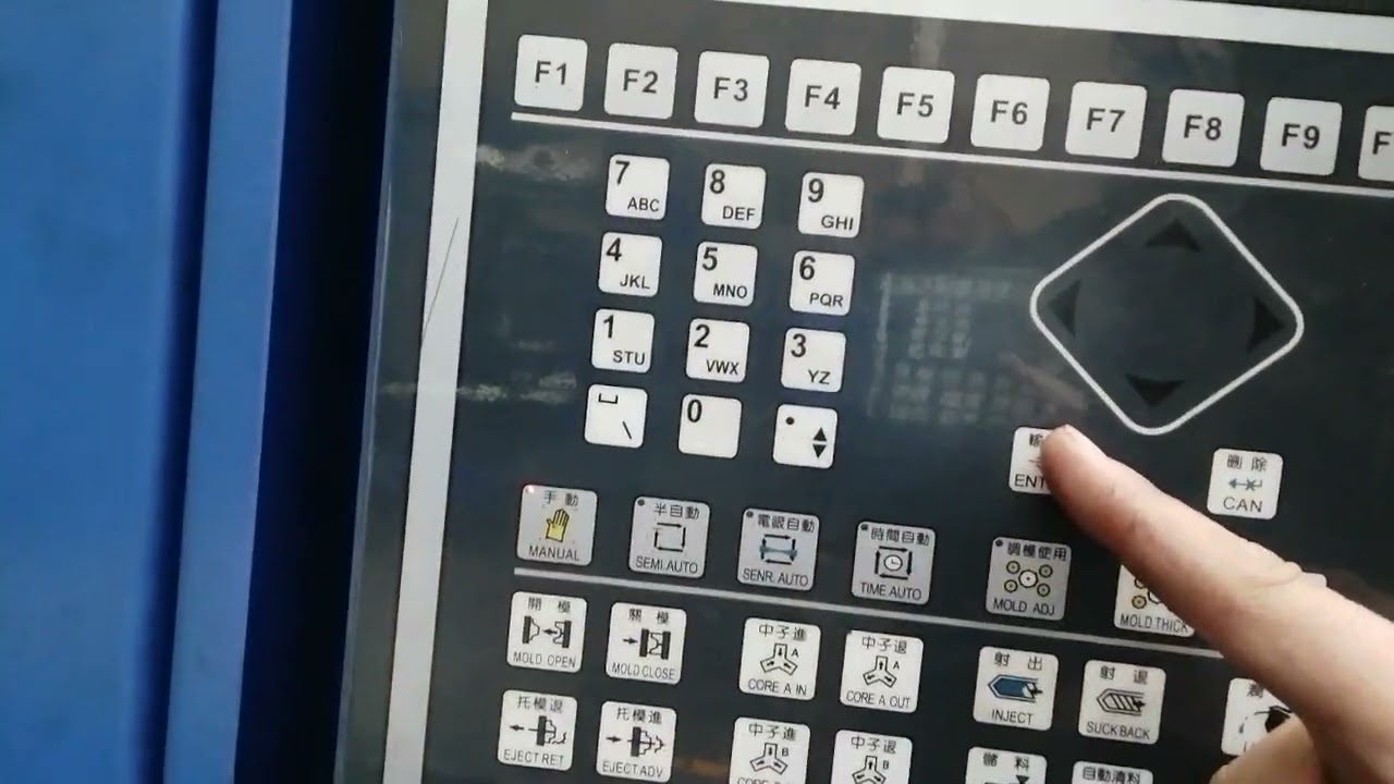 como guardar parámetros en la máquina, en un control techmation.