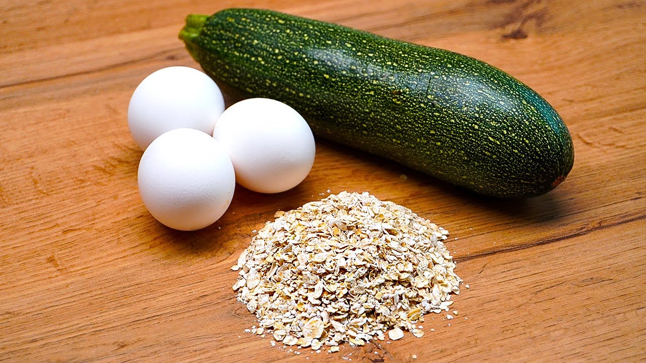 Just mix zucchini with oatmeal and a healthy breakfast is ready. Eggs and zucchini. Useful and tasty