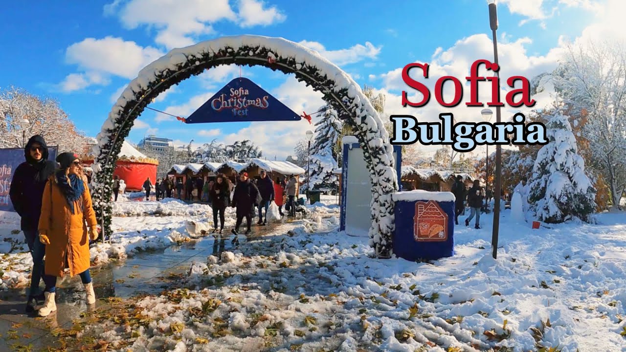 🇧🇬 Christmas Markets Tour | First Snow in 2023 | Sofia, Bulgaria 4k walk