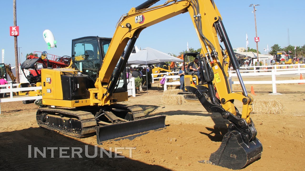 Operating CAT 306 Compact Excavator