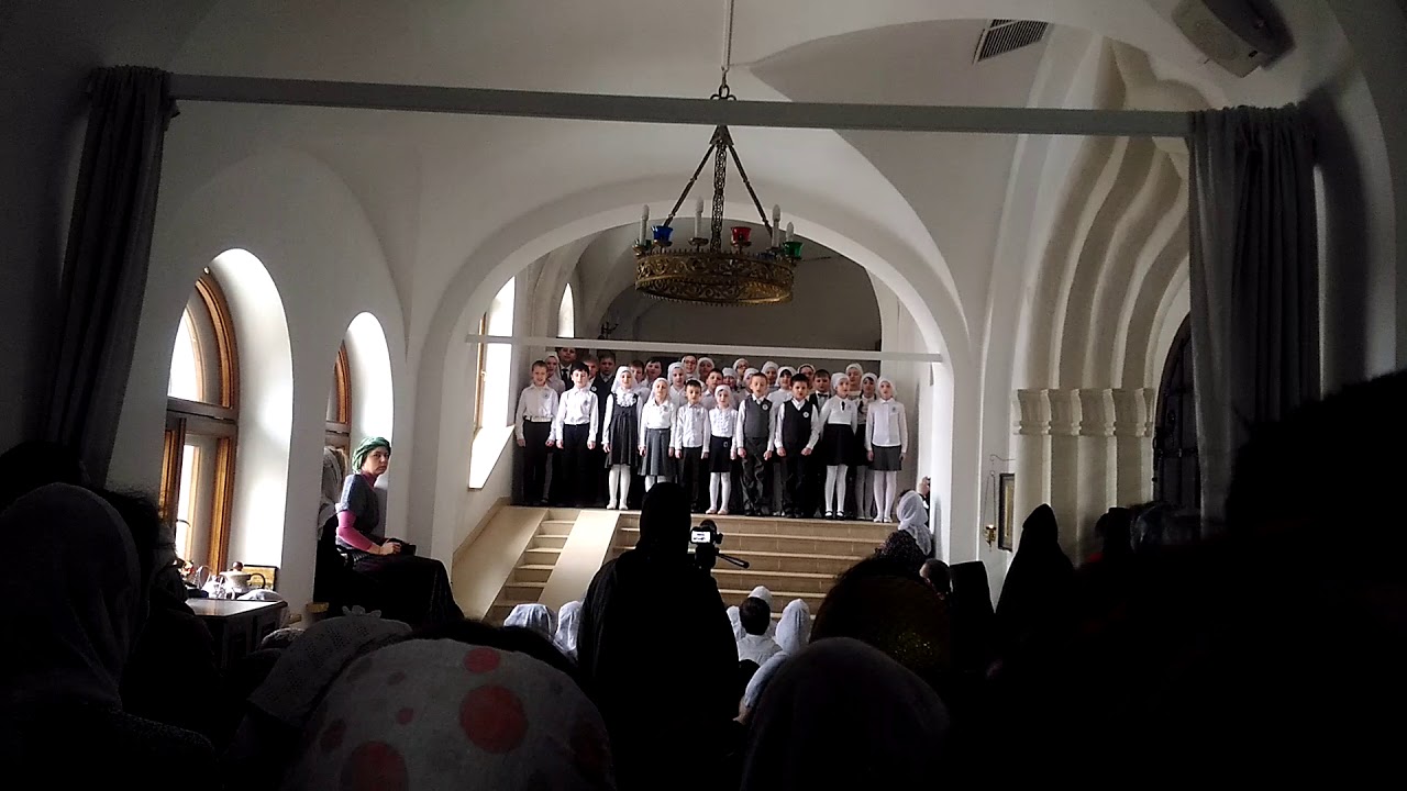 Пасха 2018,Выступление Воскресной школы Свято-Благовещенского Монастыря на галерее ,8 апреля 2018 г.