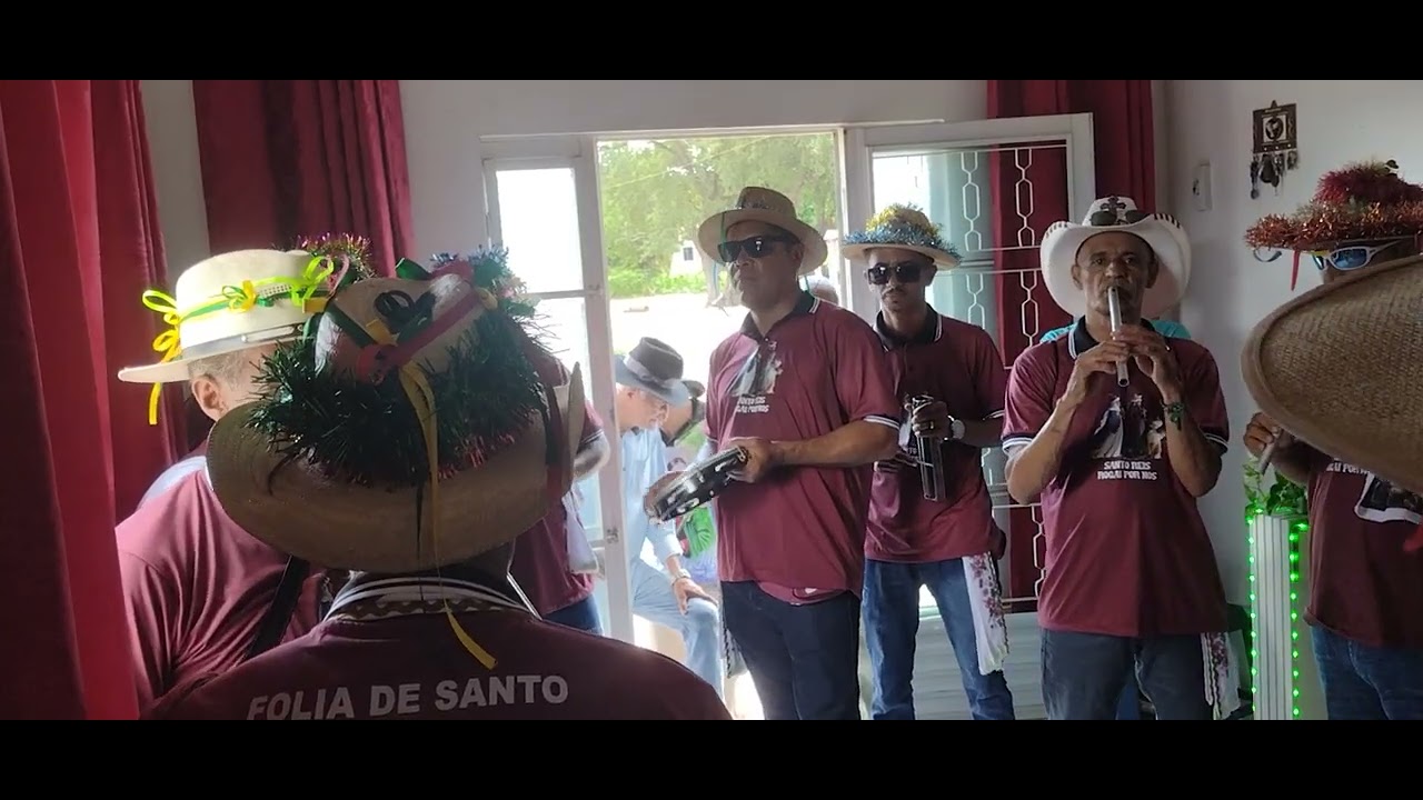 Cântico de Reis da Folia  de Valmizin na Casa do Professor José Vicente.1 de janeiro de 2026