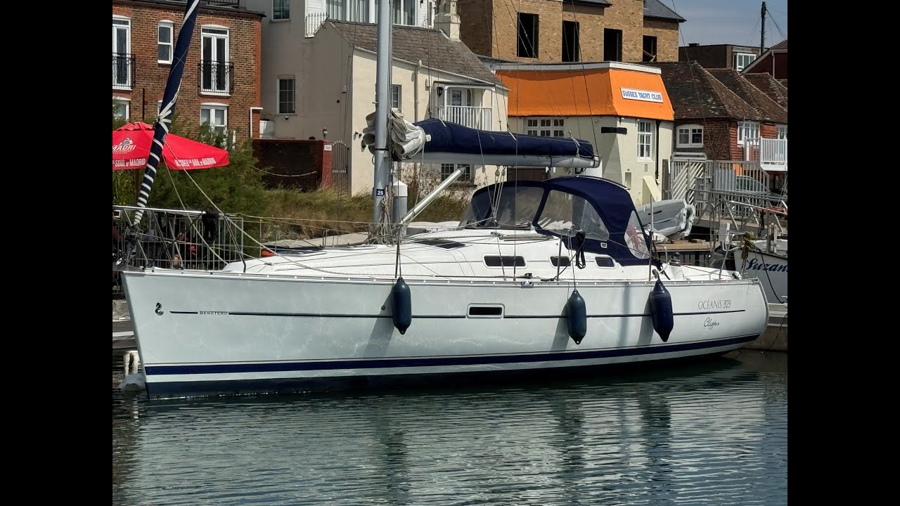Beneteau Oceanis 323 Clipper Tour