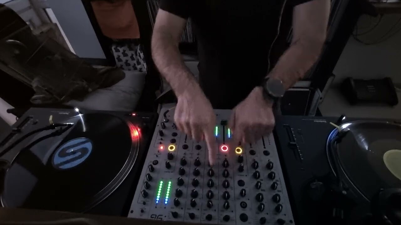 BLÄU -The AFTER HOURS compilation . Techno House 2000-2005. 