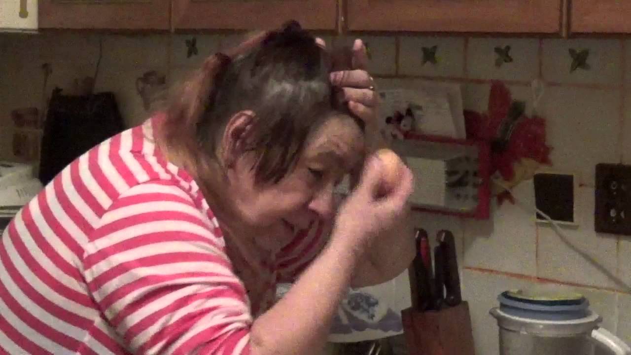 Rozbyjení  vajec . Margita Stehlíková