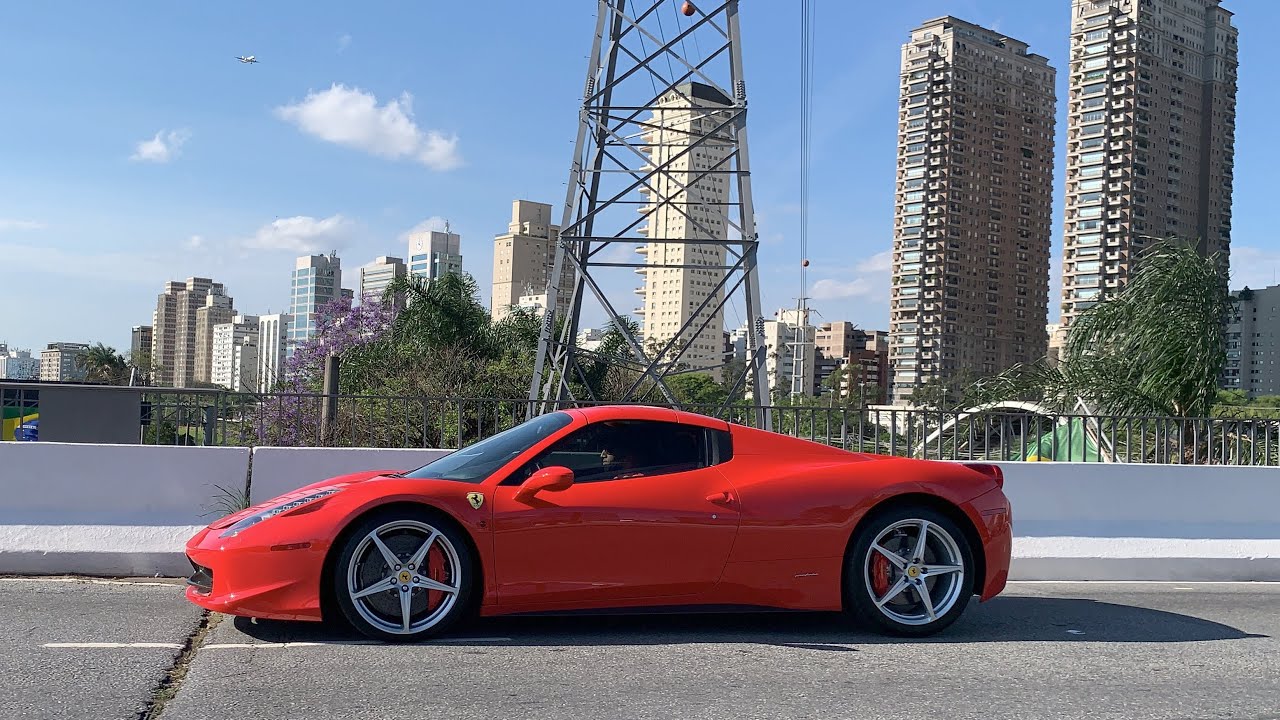 Ferrari 458 Spider Acelerando pelas Ruas de São Paulo *João Vilkas*