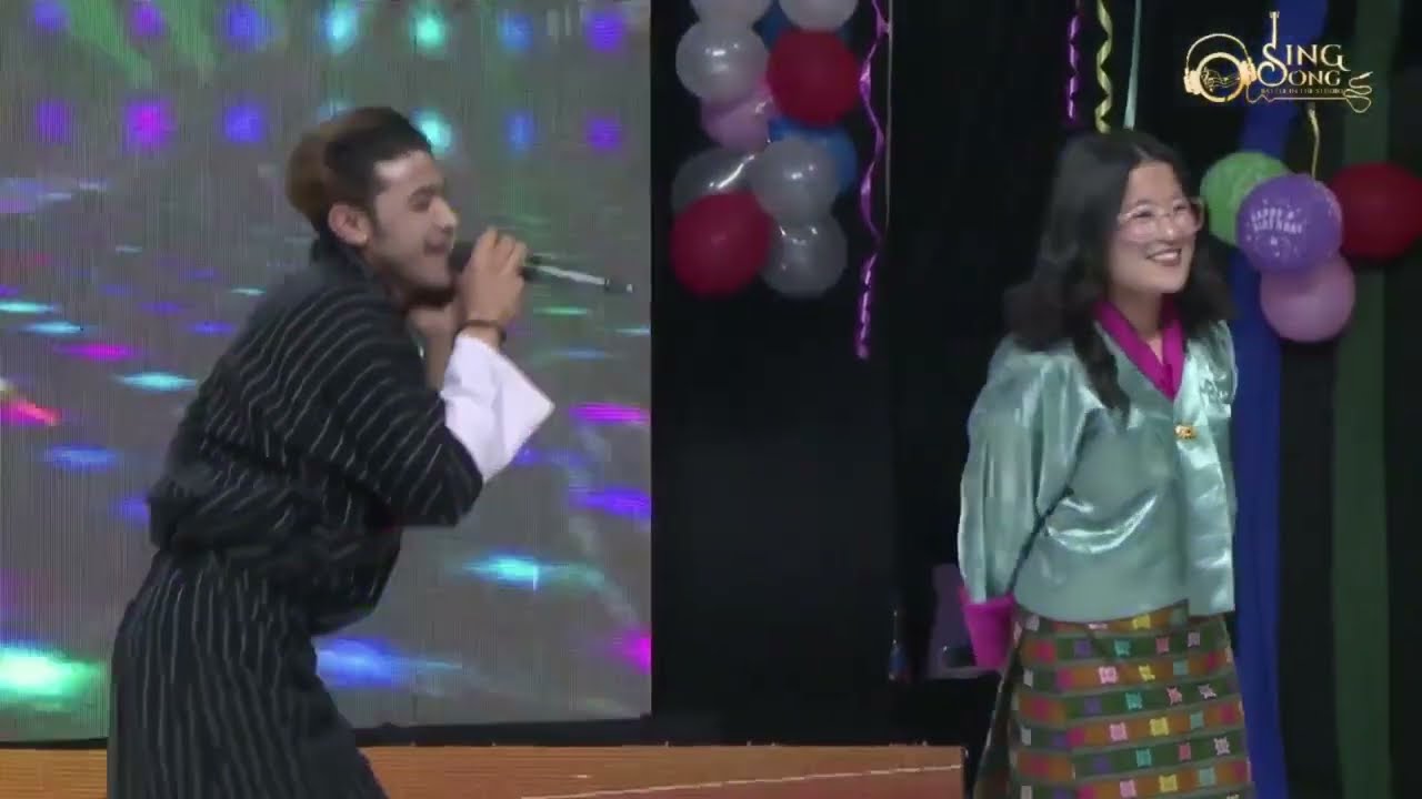 Nge semki Juthrel ma hey ga sang by Meena Maya Rai and Suraj was performed on sing song show